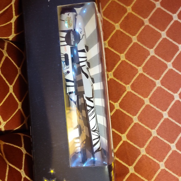 Paul Mitchell Express Mini 3/4" smoothing Iron (Limited Edition - Picture 4 of 6